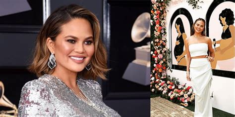 Chrissy Teigen poses totally nude in steamy mirror selfie